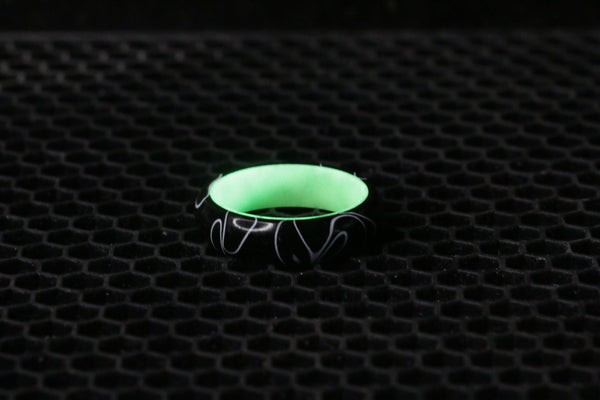 R2FLY - Size 11 Black White Swirl with Green Lume