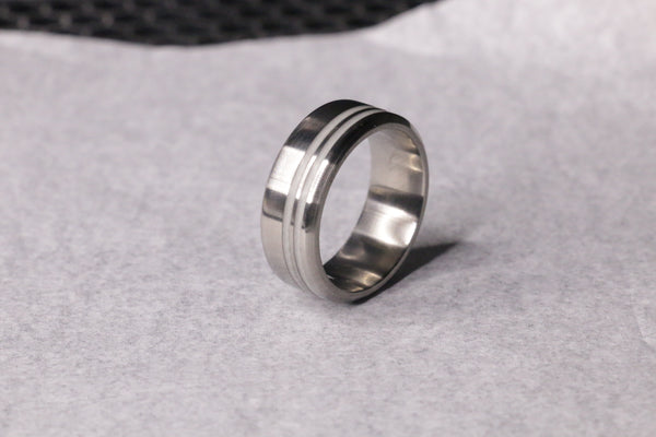 R2FLY - size 10.5 dual white stripe titanium ring