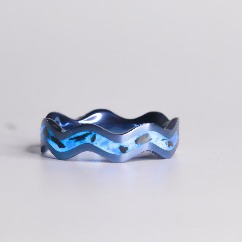 The Wave with Megalodon Tooth - Size 10.5