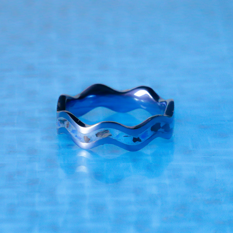 The Wave with Megalodon Tooth - Size 10.5