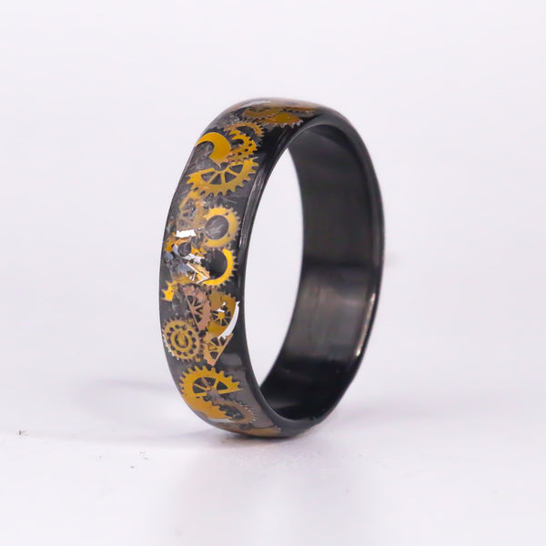 The Gear Ring on Carbon Fiber - size 13.75