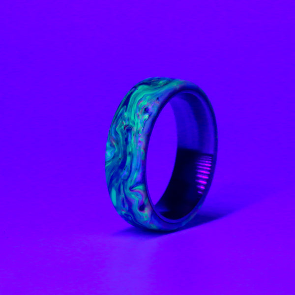 UV reactive on Titanium - Size 10.5